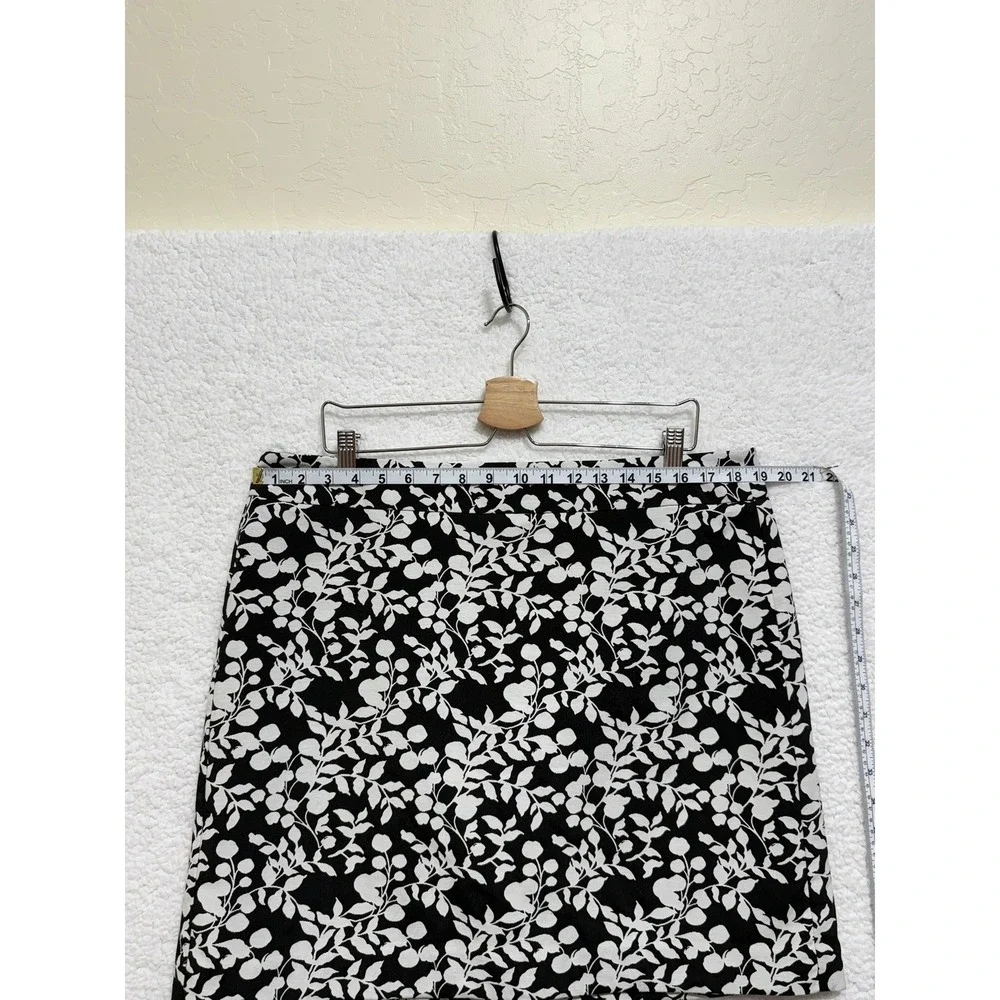 LOFT Black White Floral Print Pencil Skirt‎ Size 14